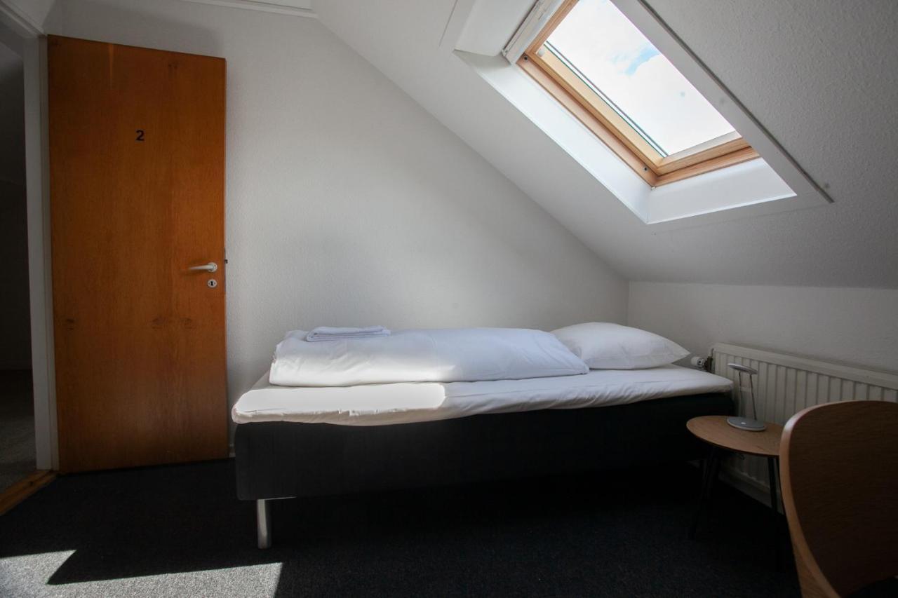 The Bird / Guesthouse / 10 Min Walk Downtown Torshavn Exterior photo